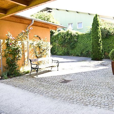 Pension Popotnik Villach Exteriör bild