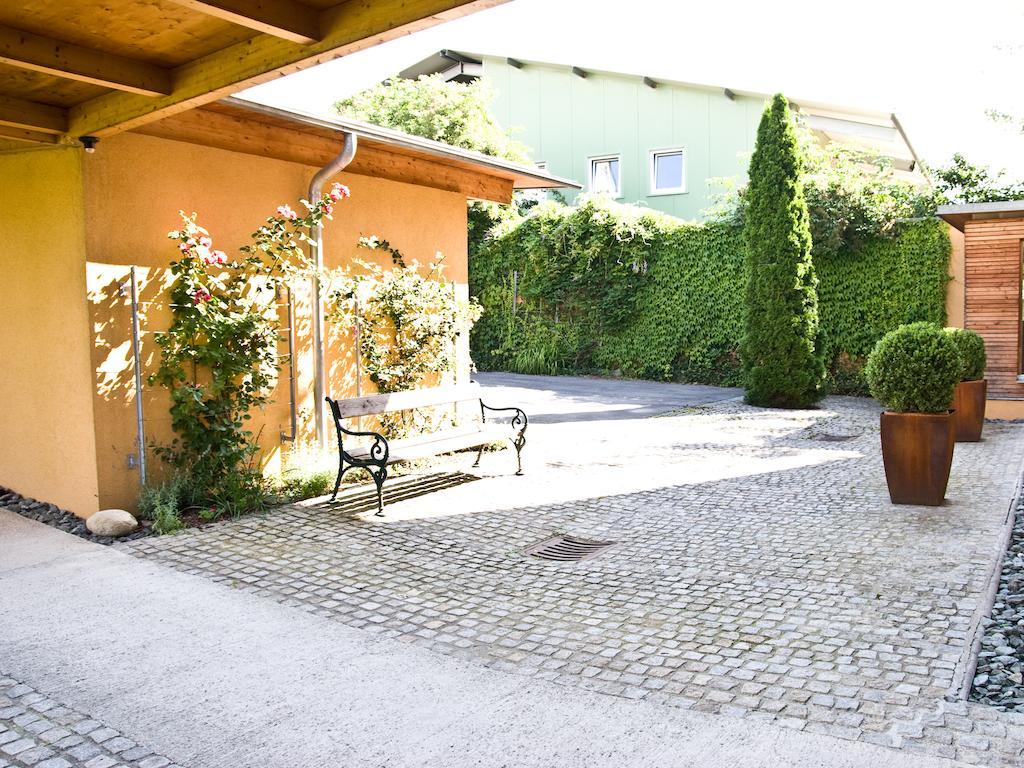 Pension Popotnik Villach Exteriör bild