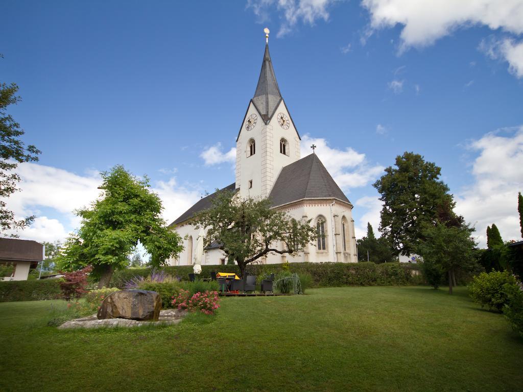 Pension Popotnik Villach Exteriör bild