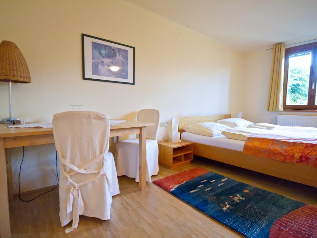 Pension Popotnik Villach Rum bild