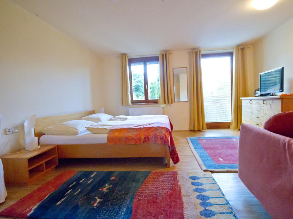 Pension Popotnik Villach Rum bild